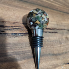 Load image into Gallery viewer, Pre made resin Wine Bottle Stopper
