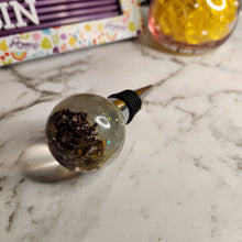 Load image into Gallery viewer, Pre made resin Wine Bottle Stopper
