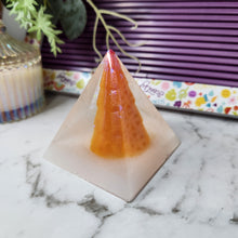 Load image into Gallery viewer, Pre Made Resin  Pyramid Paper Weight/ Décor
