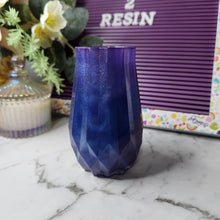 Load image into Gallery viewer, Pre Made Resin Vase
