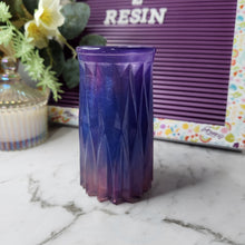 Load image into Gallery viewer, Pre Made Resin Vase
