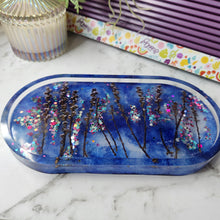 Load image into Gallery viewer, Pre Made Resin Oval Trinket Holder/ Dish
