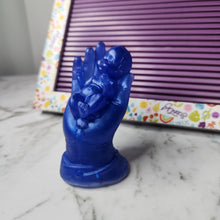 Load image into Gallery viewer, Pre Made Resin Paper Weight/ Décor
