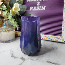 Load image into Gallery viewer, Pre Made Resin Vase
