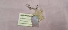 Load image into Gallery viewer, Pre Made Resin Turtle Keyrings
